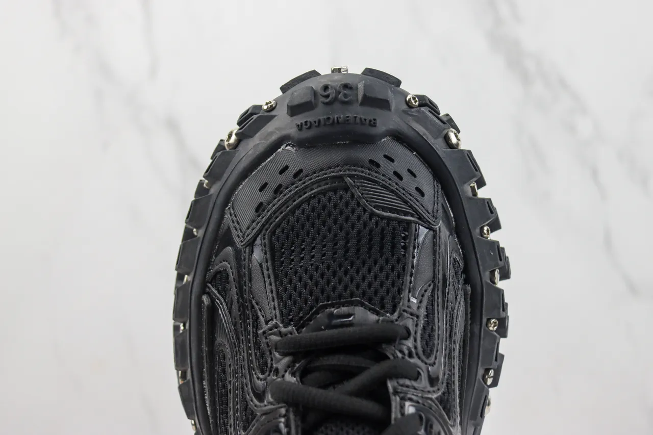 ASICS Black Silver Mesh And Synthetic Upper Oversized Rugged Outsole Chunky Sneakers 6