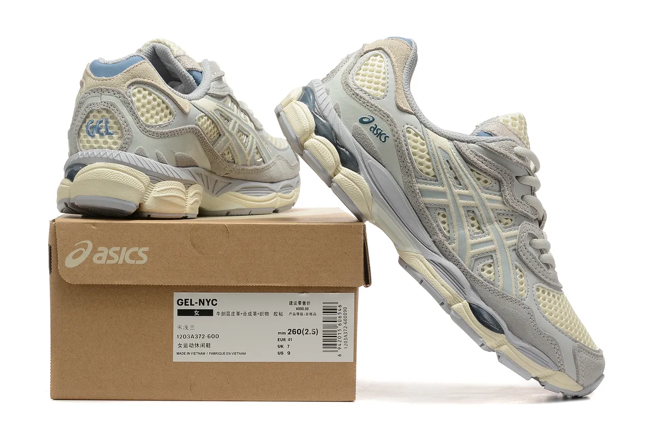 ASICS Gel-Kayano Chaussures de course gris clair et crème 6