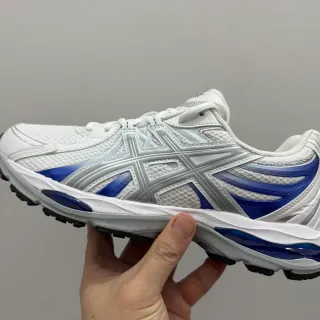 ASICS Gel-Kayano White Blue Mesh Upper Silver Tiger Stripe Overlay Running Shoes