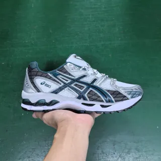 ASICS White Blue Mesh And Synthetic Overlay Upper Visible Gel Cushioning Pods Running Shoes