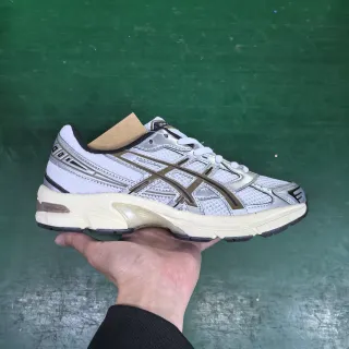 ASICS White Brown Mesh And Synthetic Overlay Upper Dual-Density Cream Midsole Lifestyle Sneakers