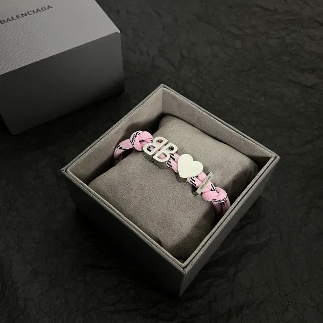 Balenciaga BB Heart Bracelet en cordon tressé rose 4