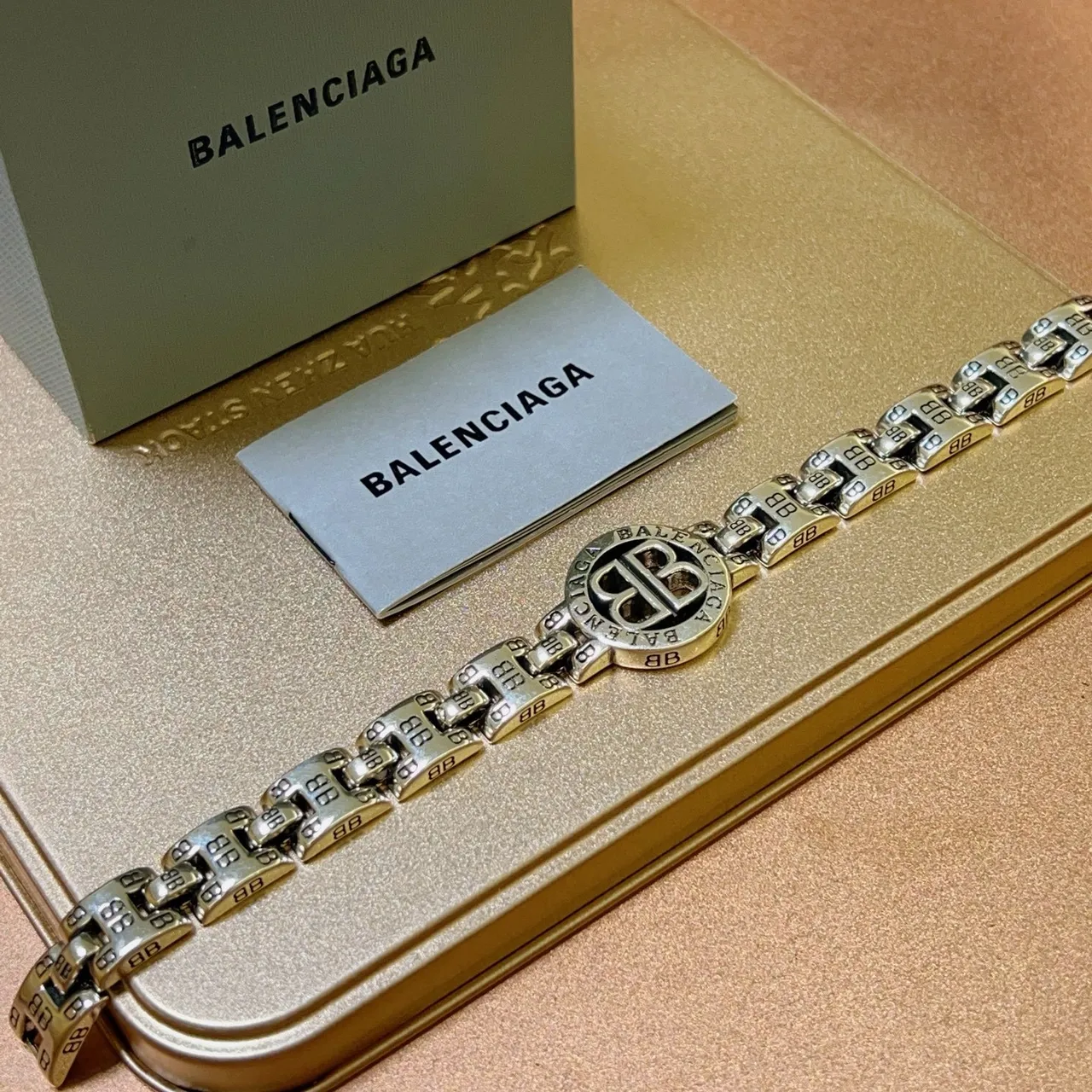 Balenciaga BB Logo pulseira de metal prateado pulseira 6