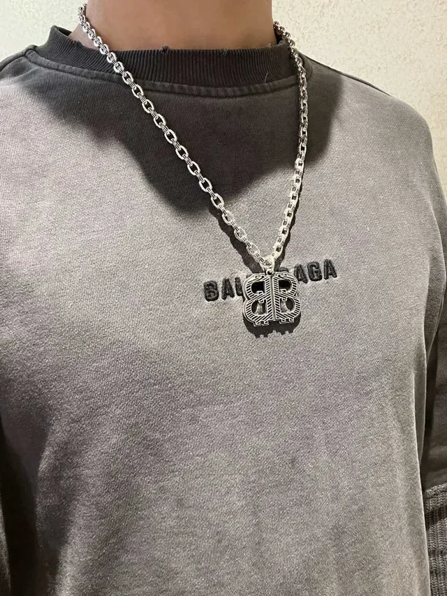 Balenciaga BB Monogram Collar Cadena de Plata 8