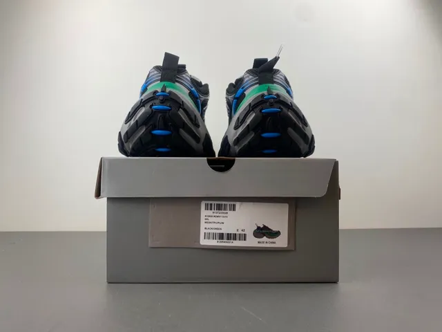 Balenciaga Black Green Oversized Silhouette Multi-Layered Midsole Chunky Sneakers 17