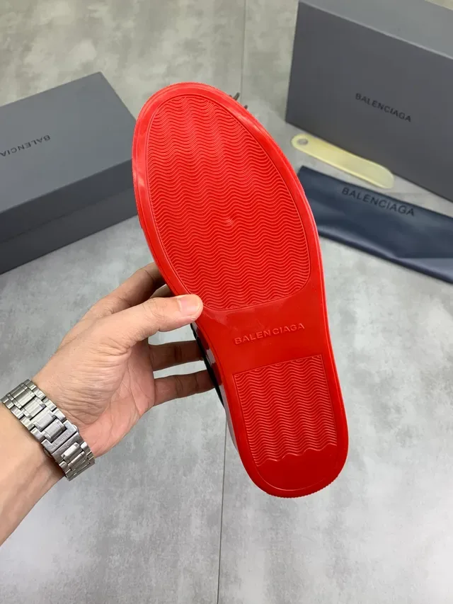 Balenciaga Black Red Crinkled Leather Rubber Sole Lifestyle Sneakers 2