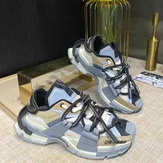 Balenciaga Defender رمادي بيج كعب متعدد الشرائط قفص أحذية رياضية سميكة
