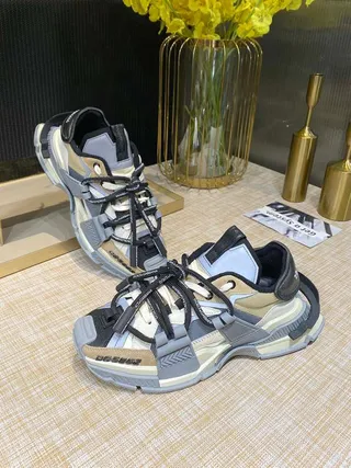 Balenciaga Defender ধূসর বেইজ সোল মাল্টি-স্ট্র্যাপ কেজ চাংকি স্নিকার্স 6