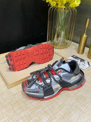 Balenciaga Defender রুপো ধাতবিক কালো লাল চংকি স্নিকার্স 6