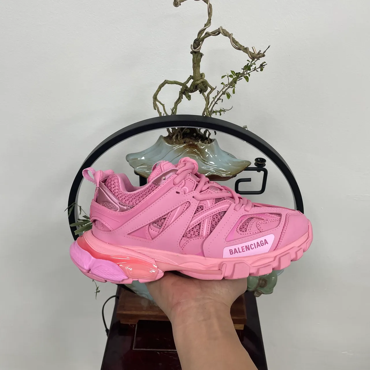 Balenciaga Defender Zapatillas con suela gruesa Rosa Monocromática 4