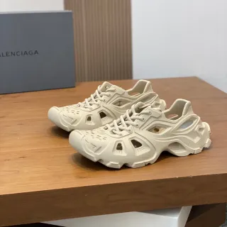 Balenciaga Defender Off-White Zapatillas Chunky