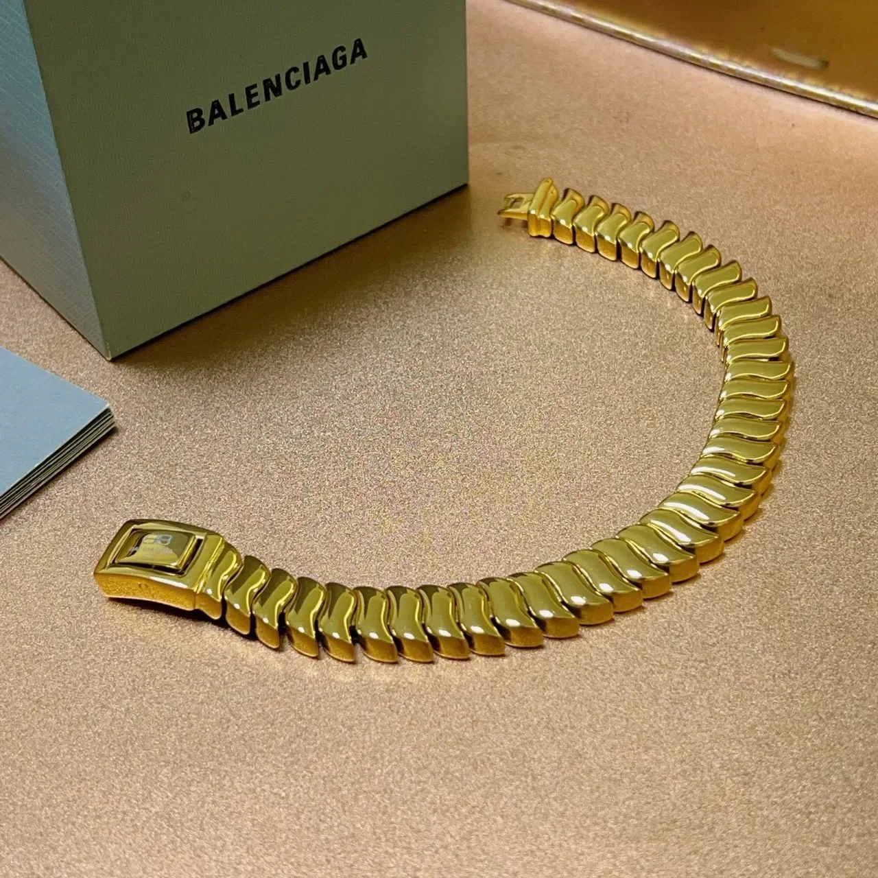 Balenciaga Bracelet à maillons articulés ton doré 3