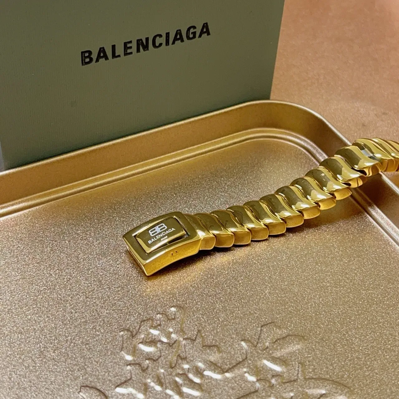 Balenciaga Bracelet à maillons articulés ton doré 5