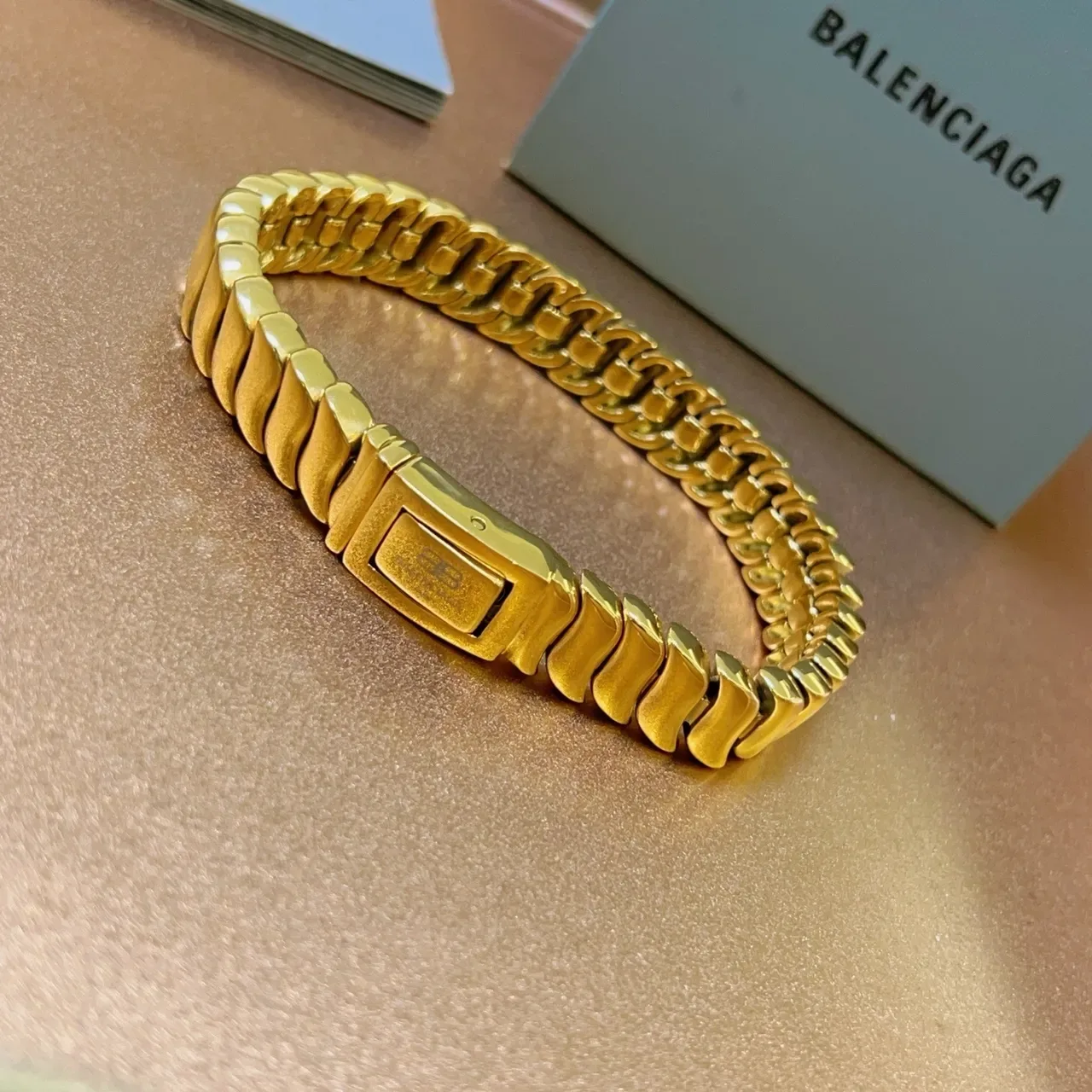 Balenciaga Bracelet à maillons articulés ton doré 9