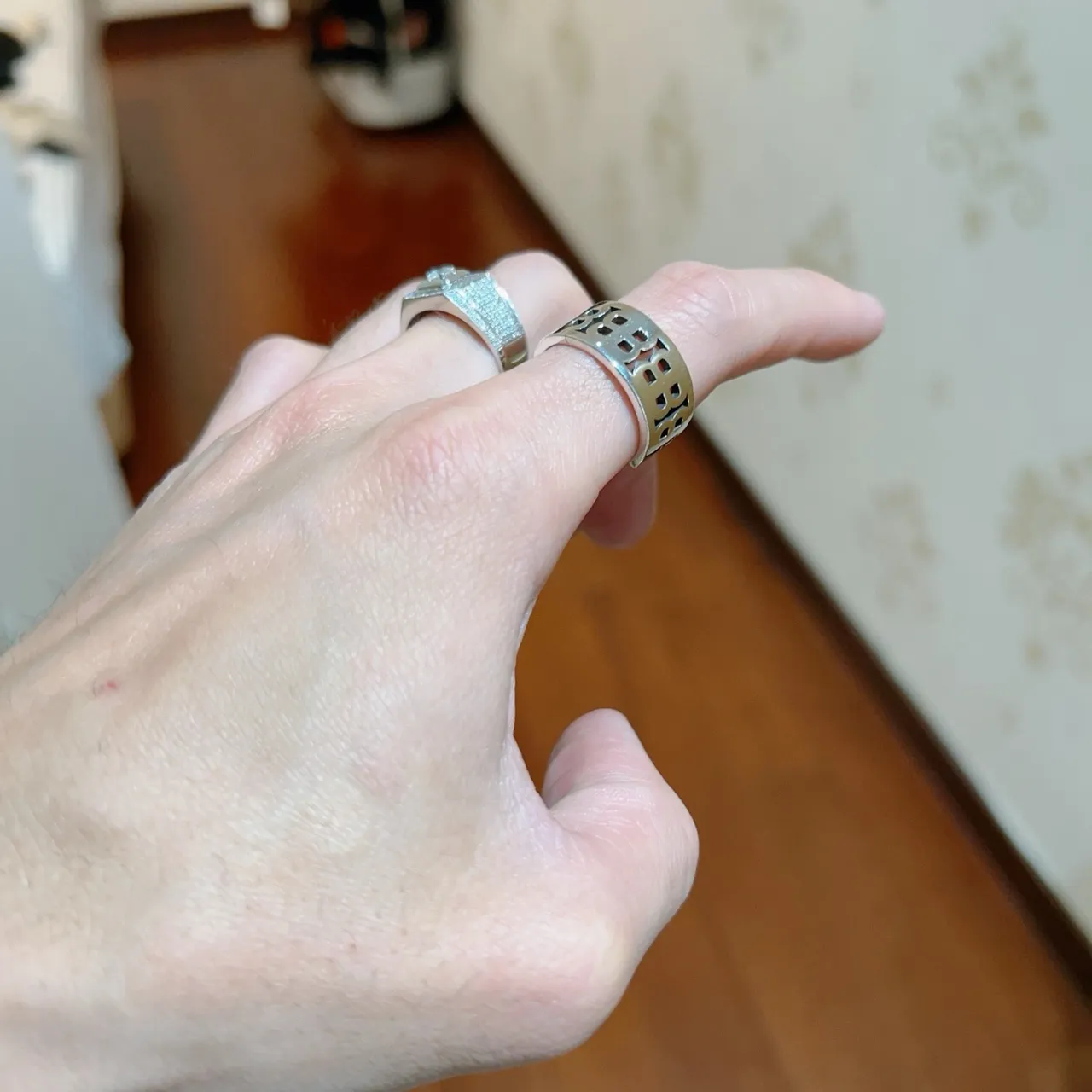 Balenciaga Logo Cut-Out Ring Silver Open-Band Ring 2
