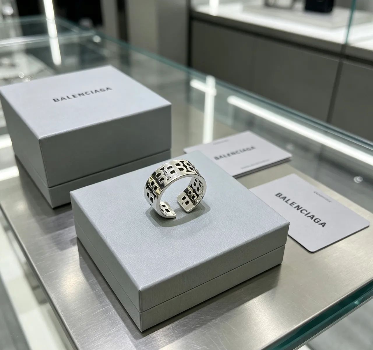 Balenciaga Logo Cut-Out Ring Silver Open-Band Ring 6