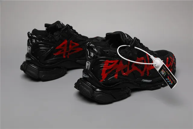 Balenciaga Runner Silhueta Preta Vermelha Malha E Camada Sintética Tênis Chunky 3