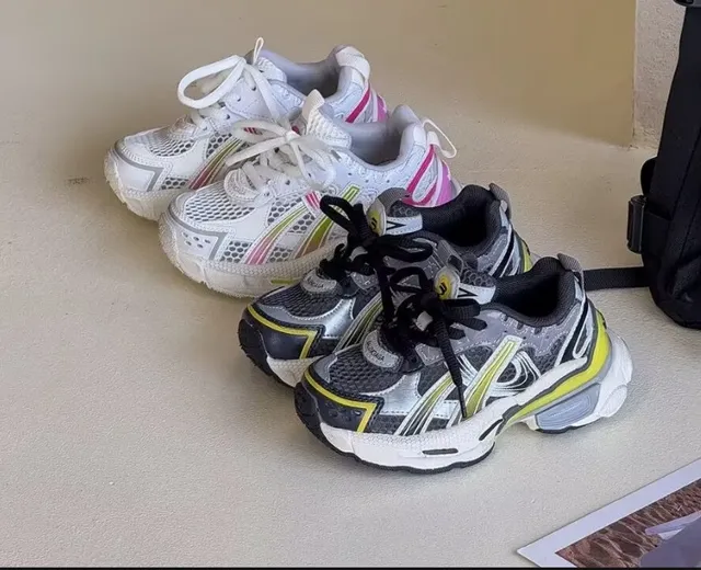 Balenciaga Runner White Black Oversized Sole Mesh-and-Synthetic Overlay Construction Chunky Sneakers 5