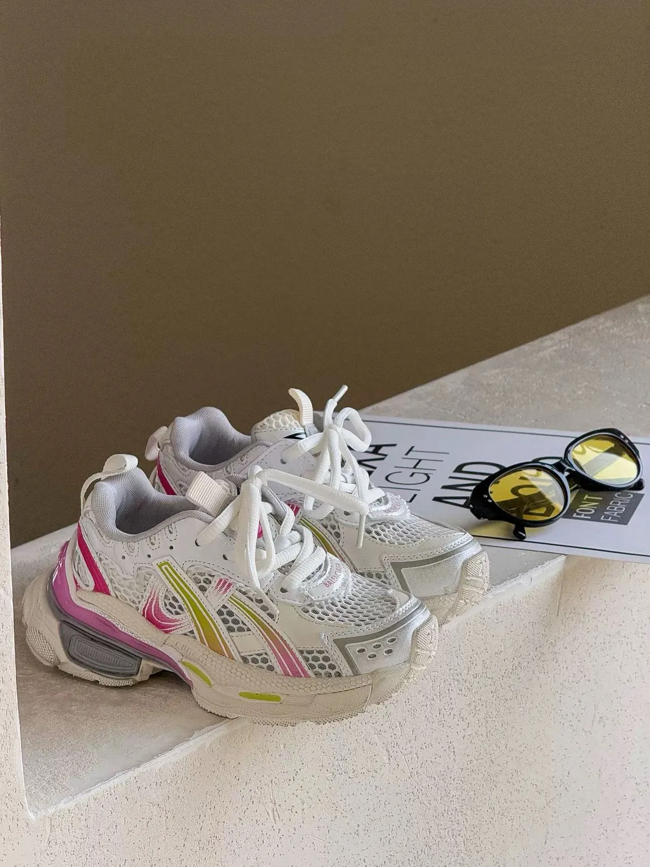 Balenciaga Runner White Black Oversized Sole Mesh-and-Synthetic Overlay Construction Chunky Sneakers 8