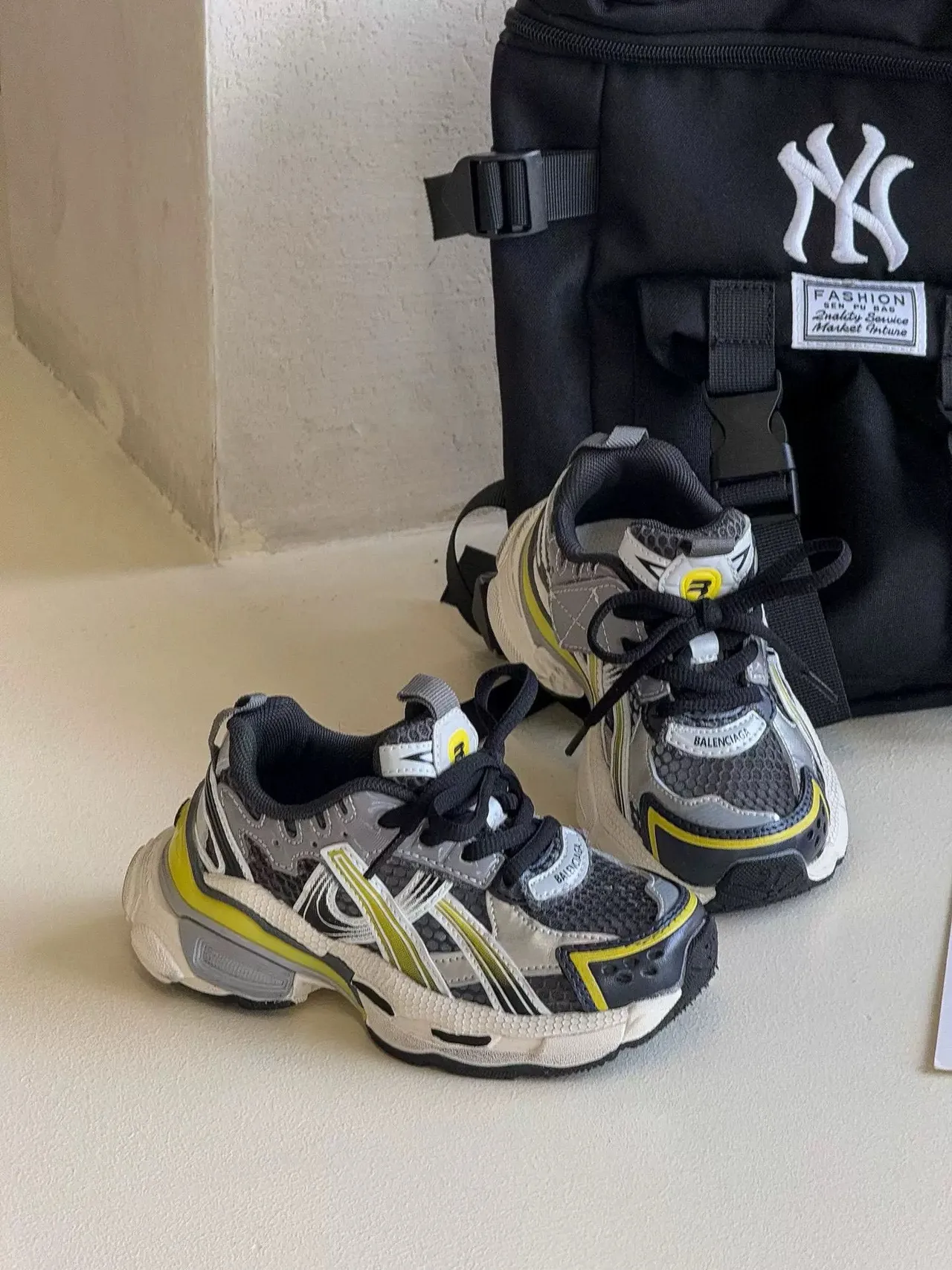 Balenciaga Runner White Black Oversized Sole Mesh-and-Synthetic Overlay Construction Chunky Sneakers 18