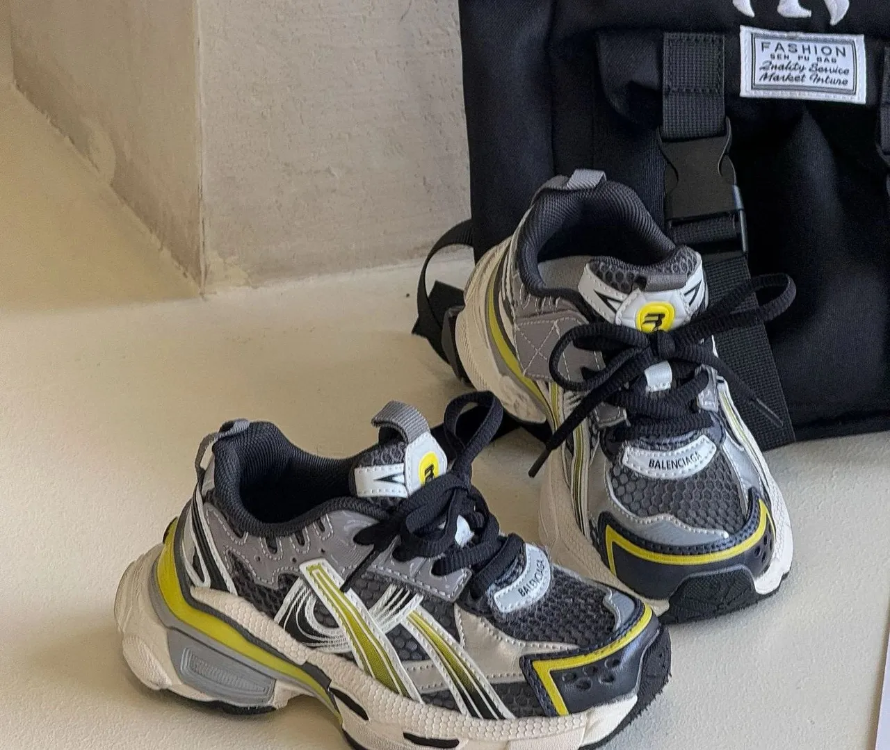 Balenciaga Runner White Black Oversized Sole Mesh-and-Synthetic Overlay Construction Chunky Sneakers 23