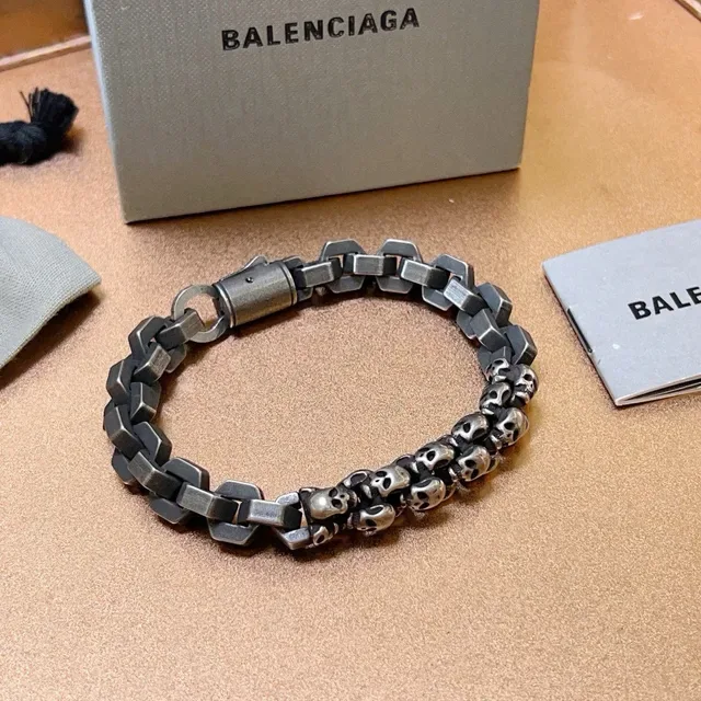 Balenciaga Bracelet Chaîne Crâne Gris Gunmetal Métal 6