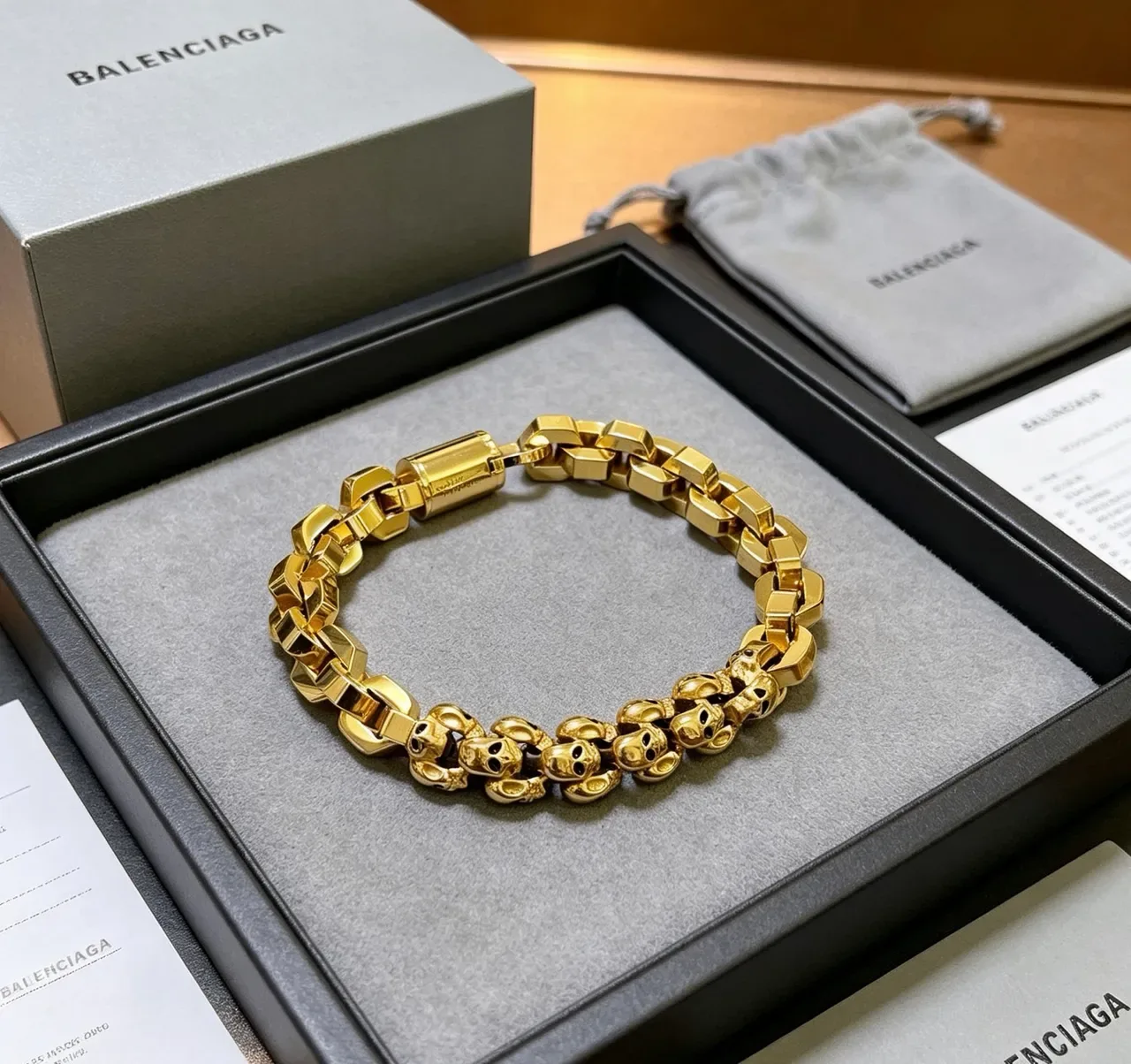 Balenciaga Bracelet Chaîne Crâne Maillons Hexagonaux Or 6