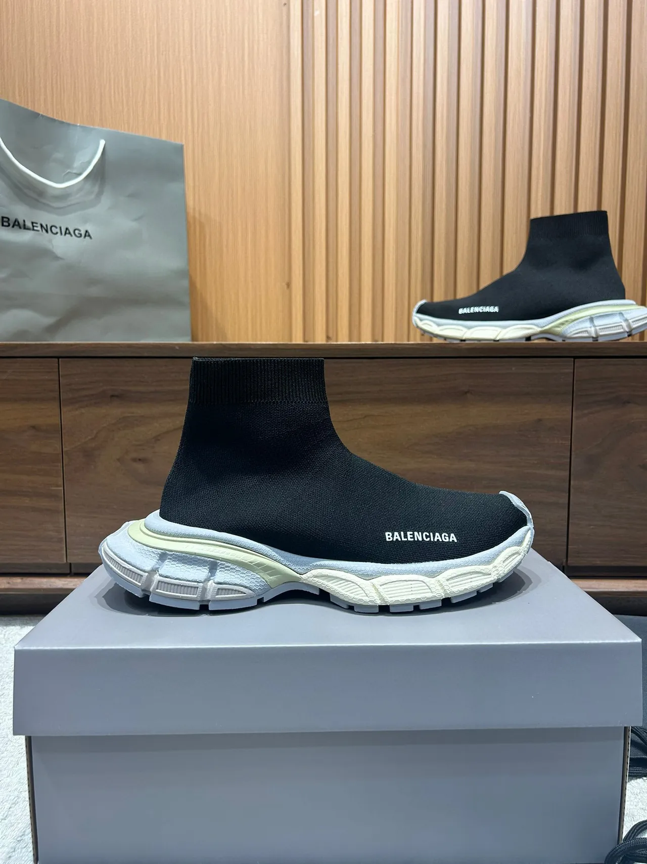 Balenciaga Speed Trainer zapatillas negras y crema de suela gruesa 5