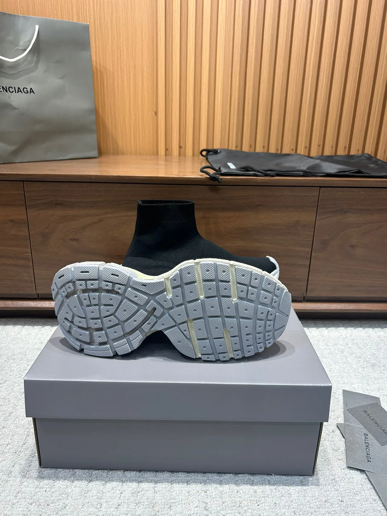 Balenciaga Speed Trainer zapatillas negras y crema de suela gruesa 6