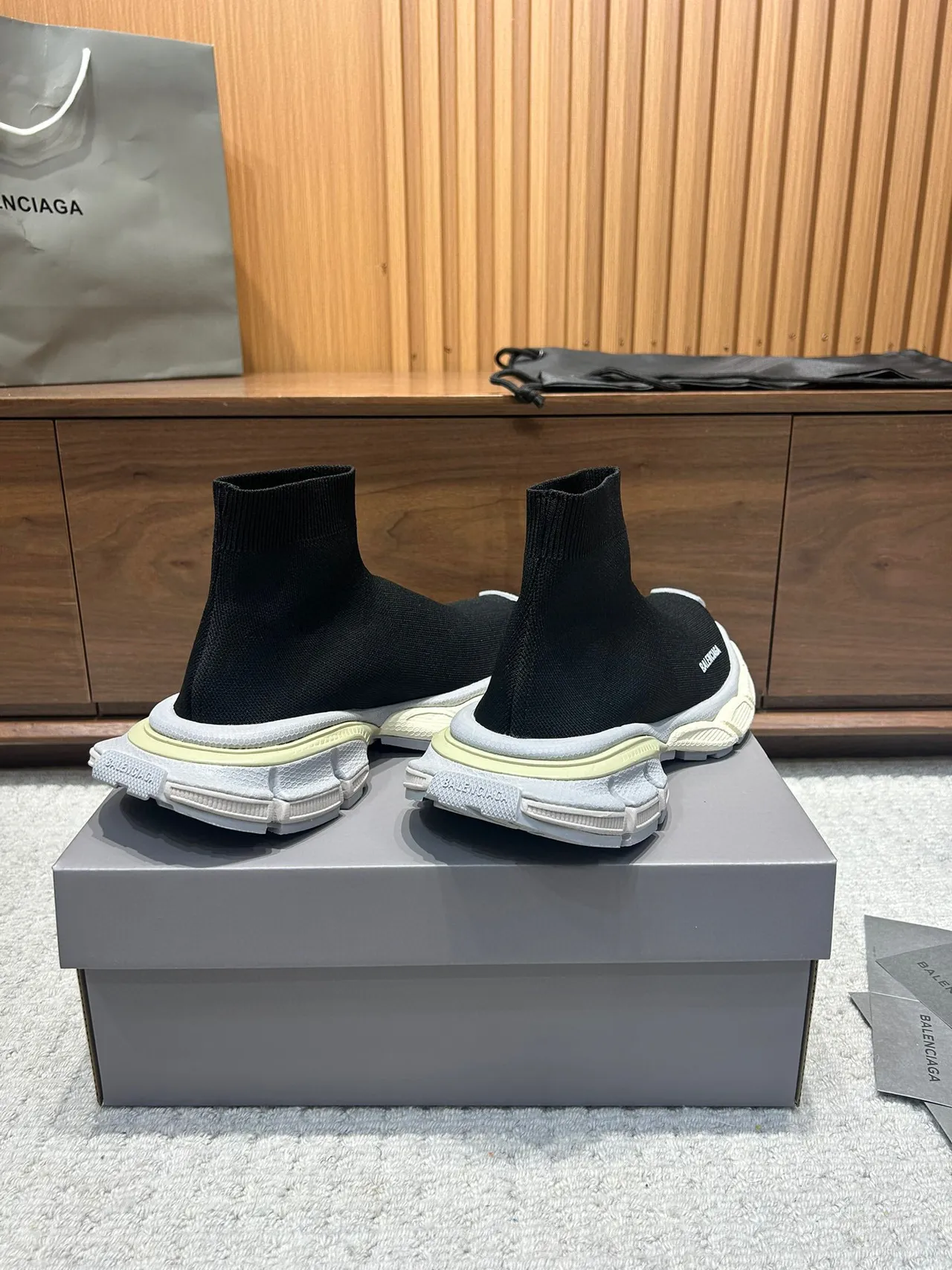 Balenciaga Speed Trainer zapatillas negras y crema de suela gruesa 7