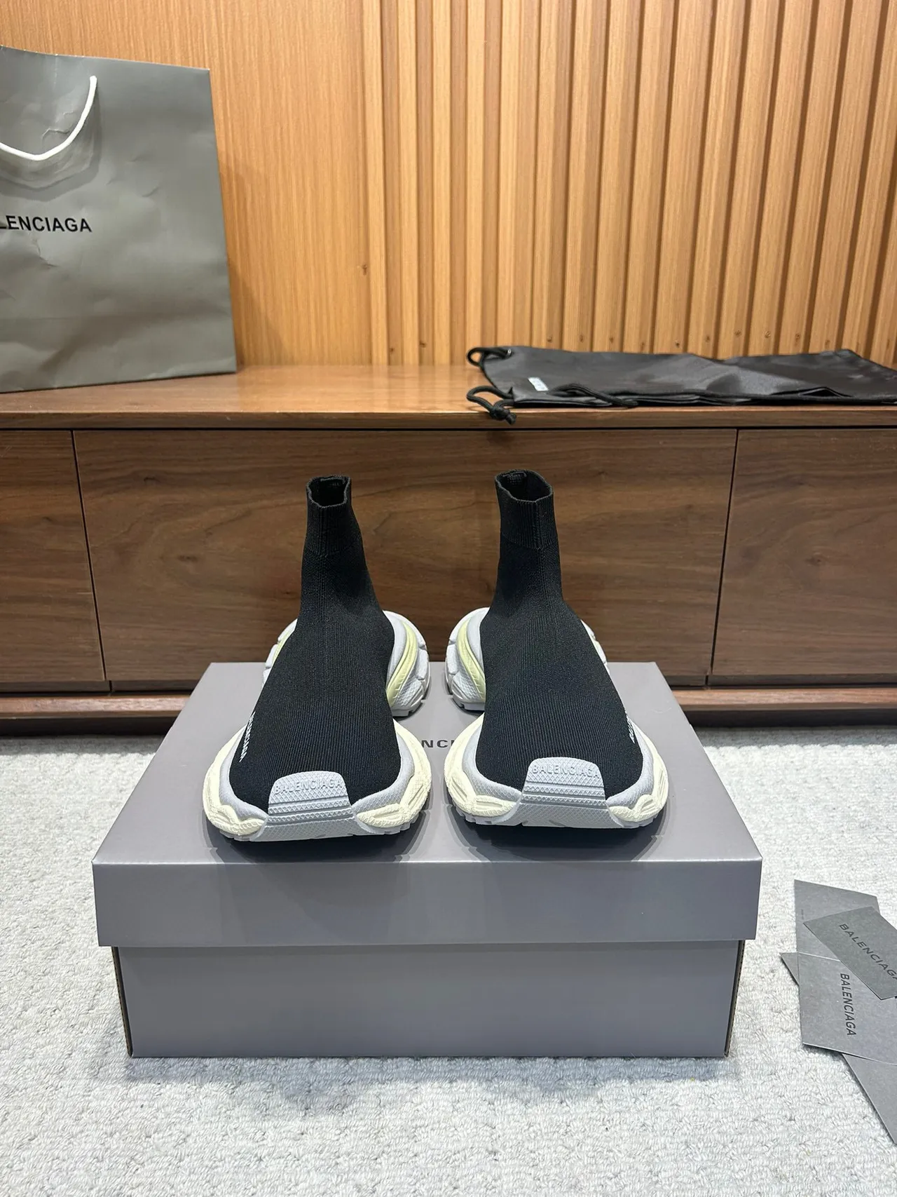 Balenciaga Speed Trainer zapatillas negras y crema de suela gruesa 9