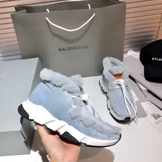 Balenciaga Speed Trainer أحذية رياضية سميكة بلون أزرق فاتح رمادي فراء اصطناعي
