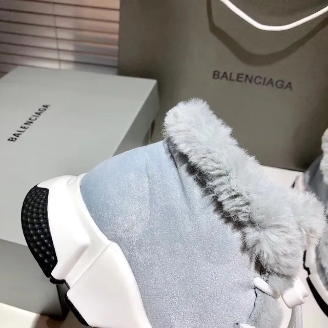 Balenciaga Speed Trainer Chaussures chunky bleu clair gris fausse fourrure 3