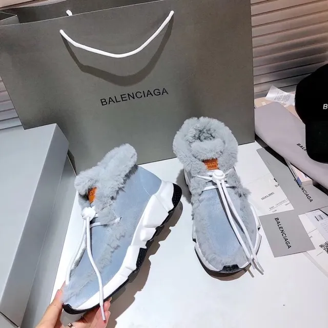 Balenciaga Speed Trainer Chaussures chunky bleu clair gris fausse fourrure 5
