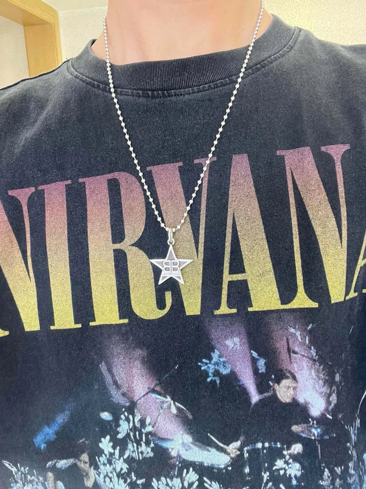 Balenciaga Colar pendentif estrela prata corrente bola preta 2