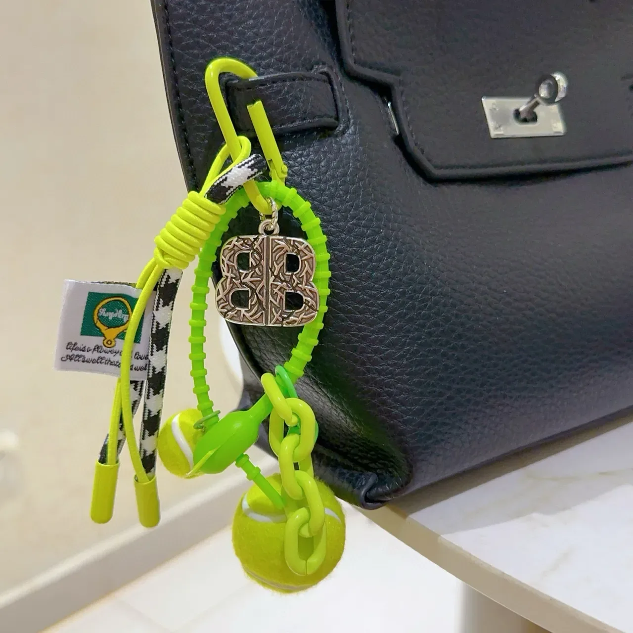 Pulseira Balenciaga Tennis Amarelo Verde Neón Cordão Charms Bola 5