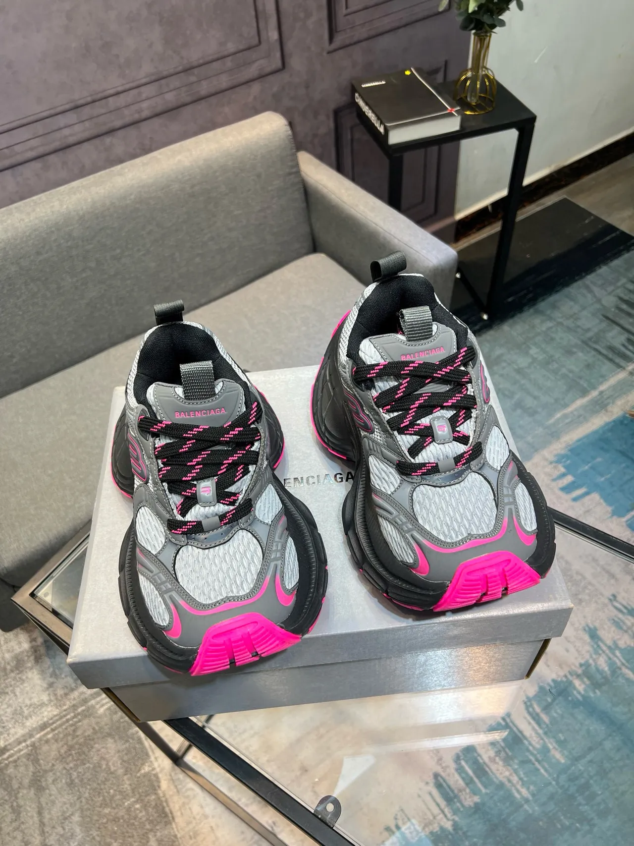 Balenciaga Track Trainer gris noir rose chunky sneakers 5