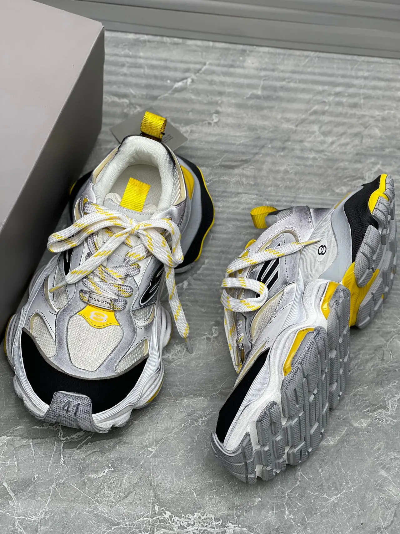 Balenciaga Track Trainer zapatillas chunky blancas, grises, negras, amarillas 9