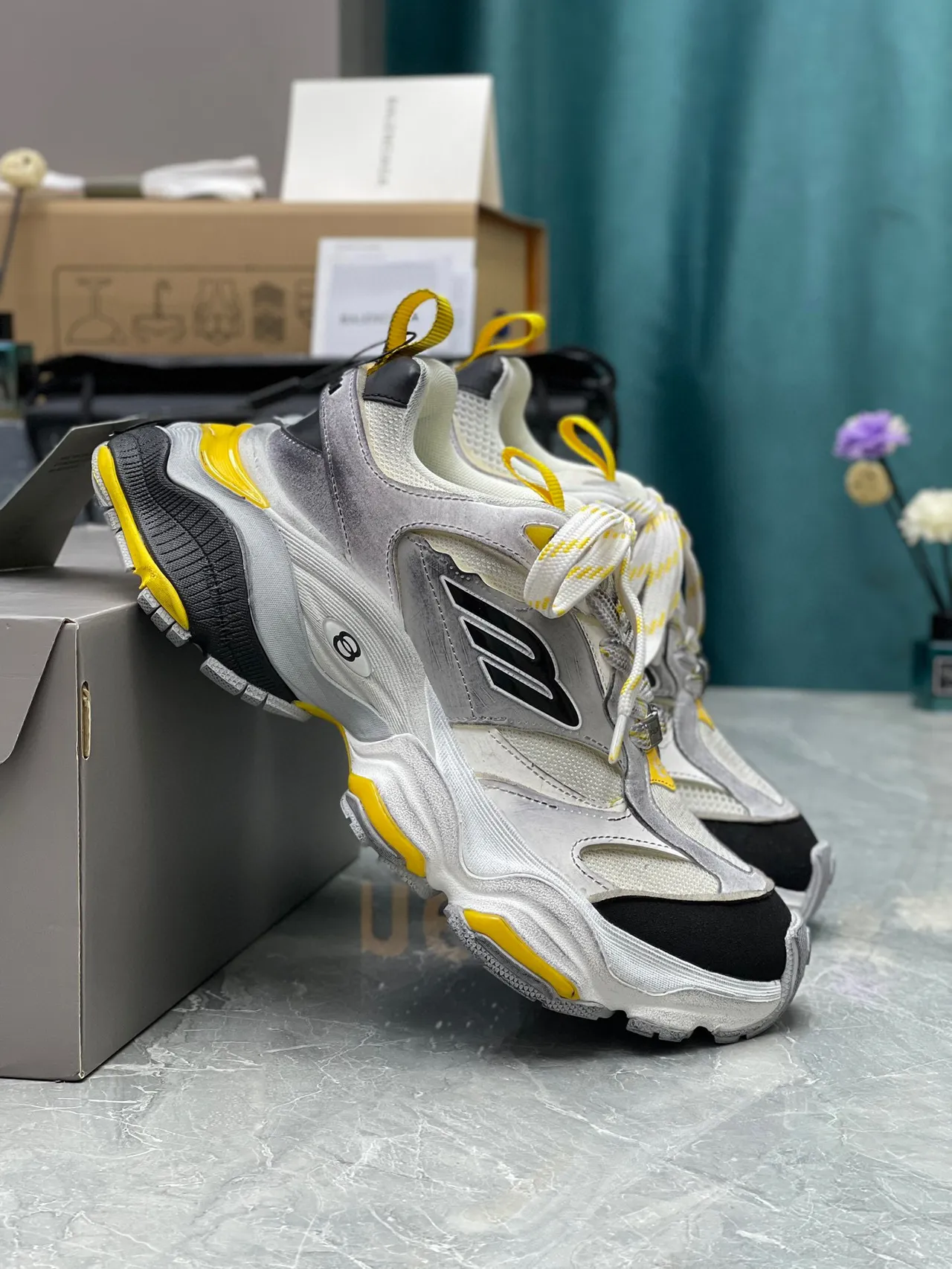 Balenciaga Track Trainer zapatillas chunky blancas, grises, negras, amarillas 6
