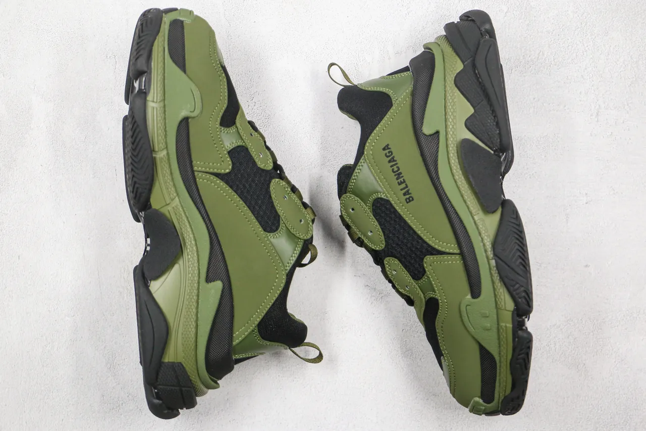 Balenciaga Triple S حذاء رياضي سميك أخضر زيتوني وأسود 9