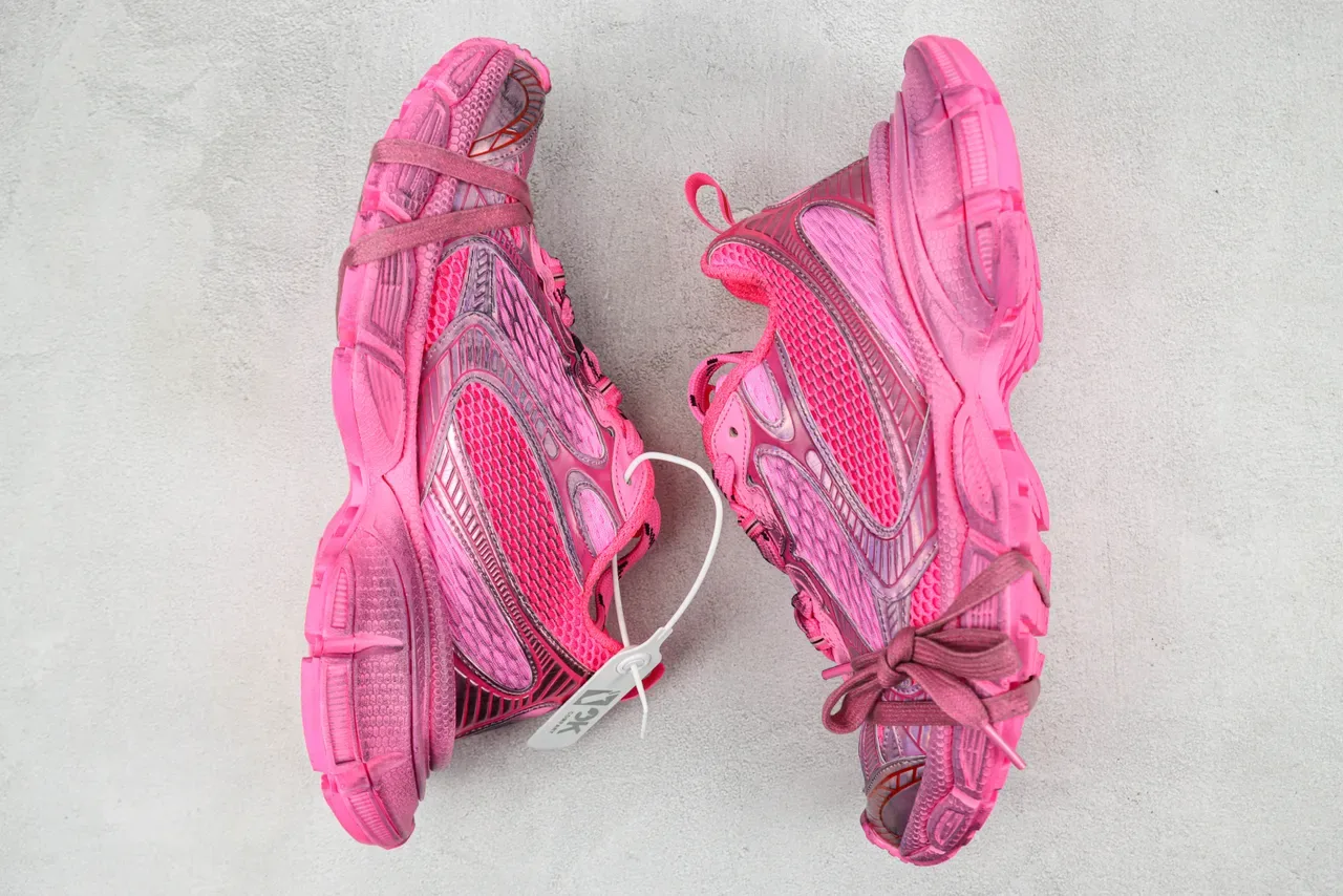 Balenciaga Triple S sneakers chunky semelle rose upper maille superposition synthétique 2