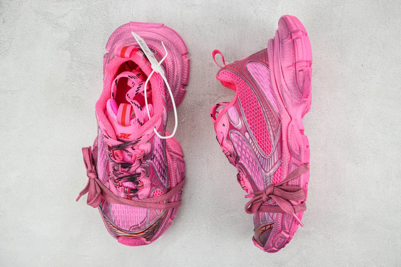 Balenciaga Triple S sneakers chunky semelle rose upper maille superposition synthétique 3