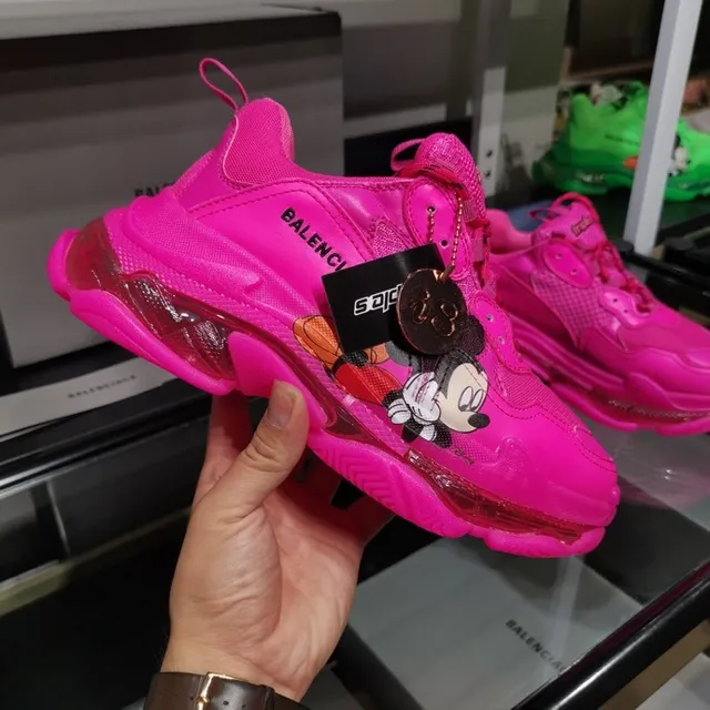Balenciaga Triple S baskets chunky semelle oversized transparente en maille sur la tige supérieure rose 2