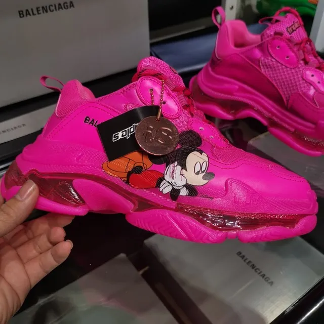 Balenciaga Triple S baskets chunky semelle oversized transparente en maille sur la tige supérieure rose 5