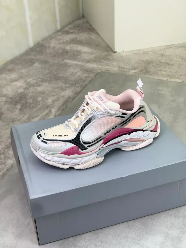 Balenciaga Triple S Runner Chaussures chunky roses et crème 6