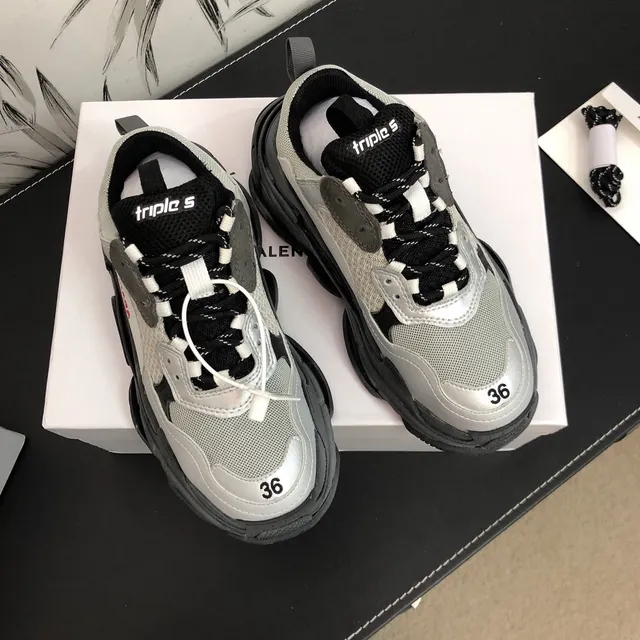 Balenciaga Triple S Prateado Cinza Preto Tênis com sola grossa 5