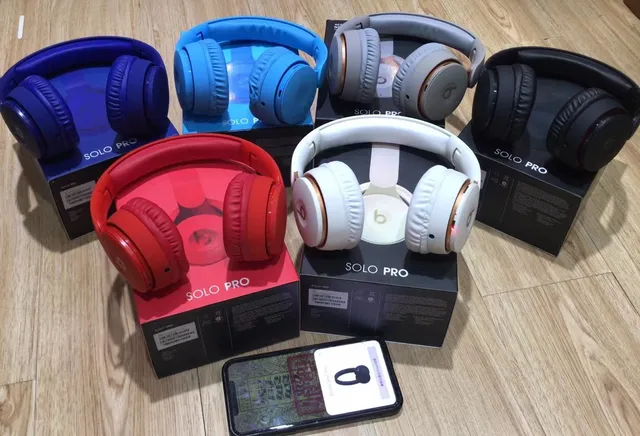 Beats Solo Pro Over-Ear Headphones 13