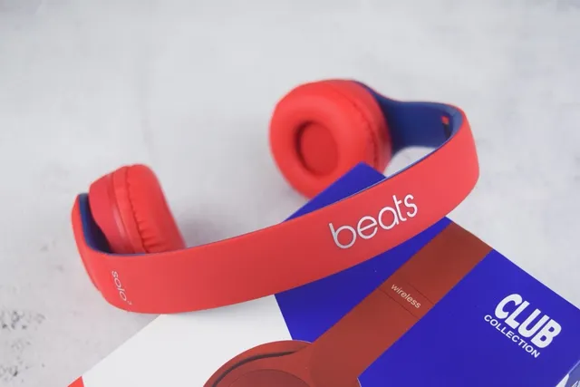 Beats Solo³ Wireless Club Collection Red Over-Ear Headphones 2