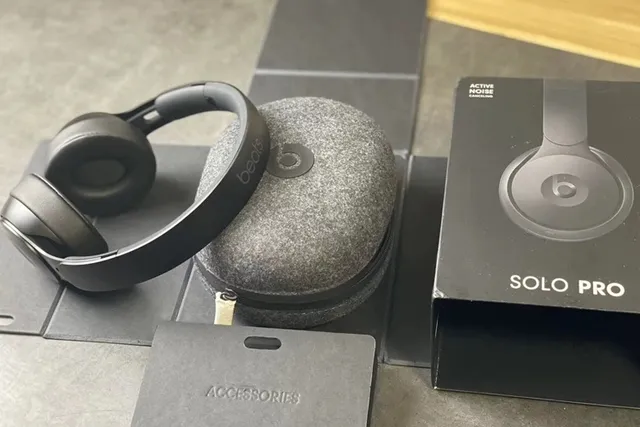 Beats White Gold Compact Matte Finish Over-ear Headphones 21