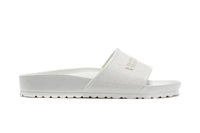 Birkenstock Arizona Sandales blanches monochromes à bride texturée 5